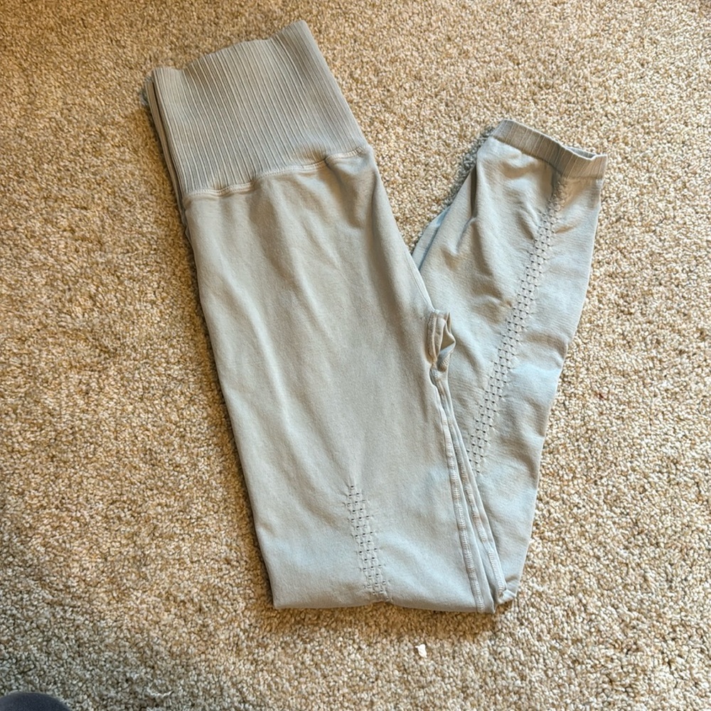 FP Movement by Free People Good Karma Leggings. Sz M/L  grey